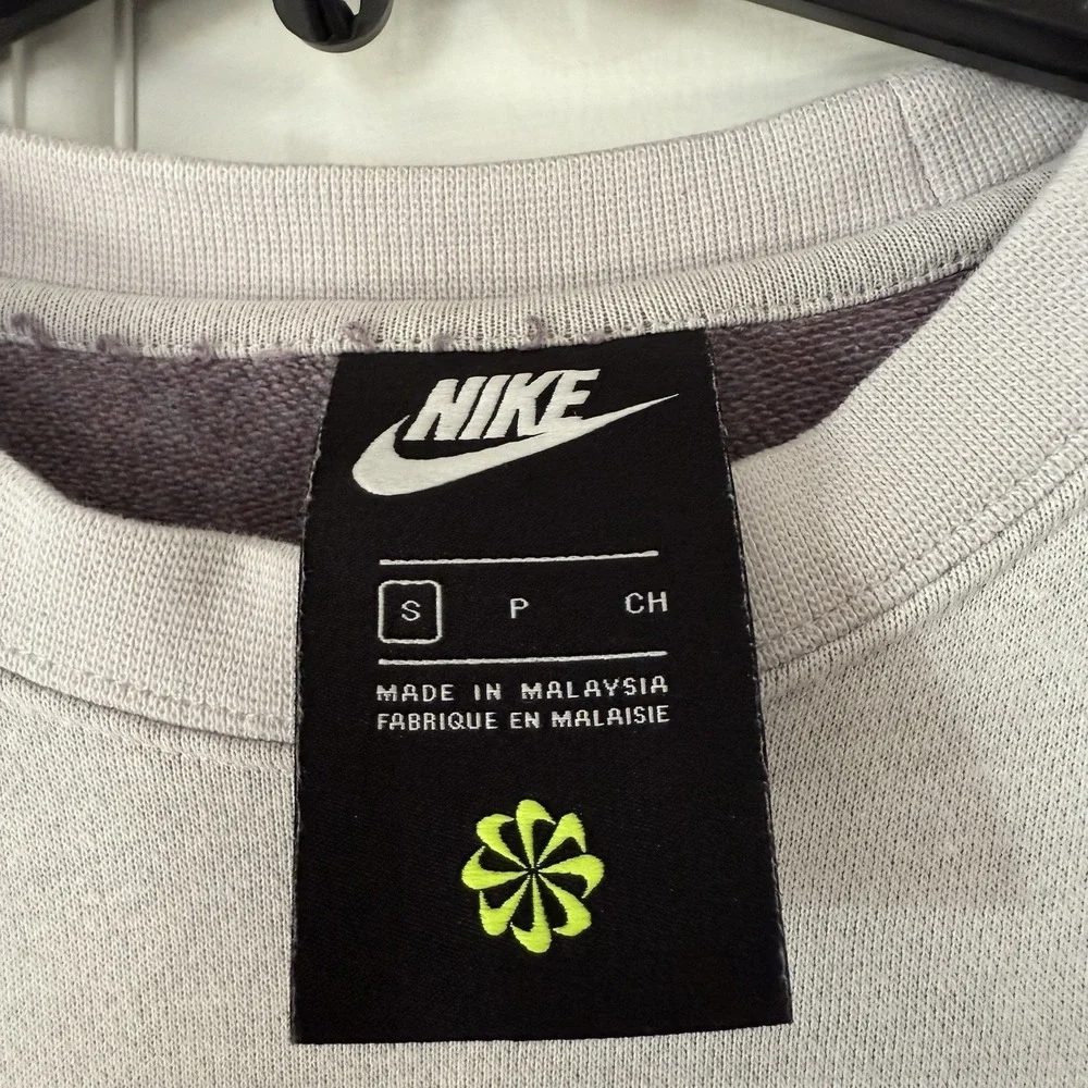 Nike WM‎ Small Lt Grey Sweatshirt W/purple Nike Logo, MoveToZero Collection Cozy